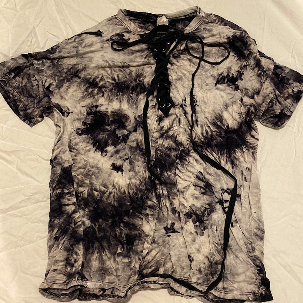Super soft tie dye lace up tee